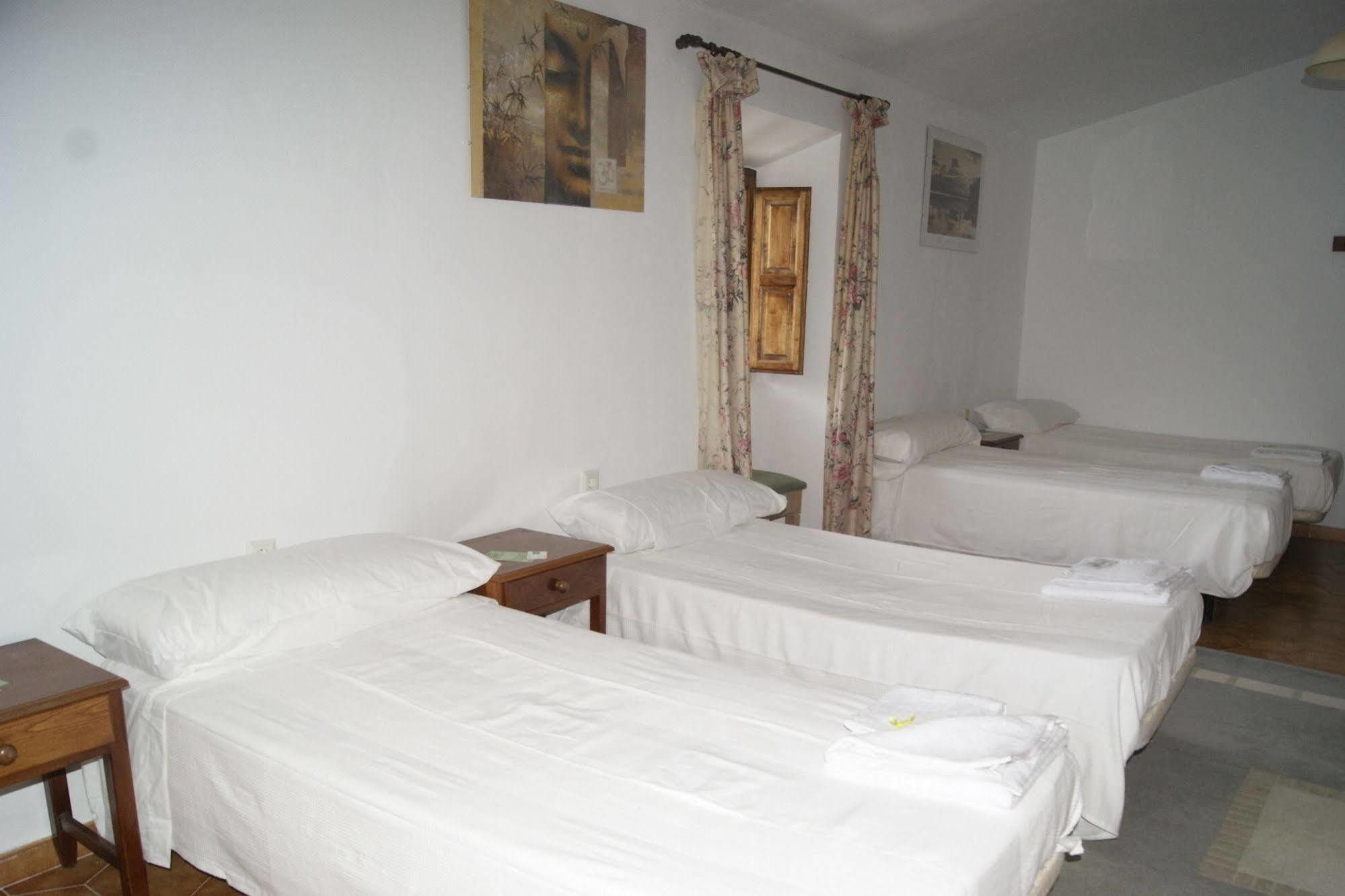 Auberge de jeunesse Residencial Rustic Lau *